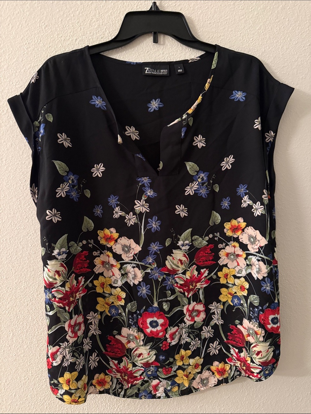 New York & Company Black Floral Split-Neck Blouse